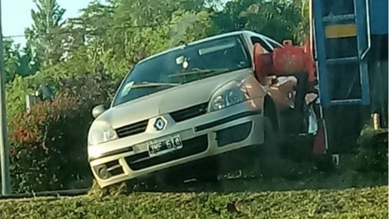 Un conductor murió tras cruzar con la barrera baja y ser arrollado por un tren en Rosario | Actualidad