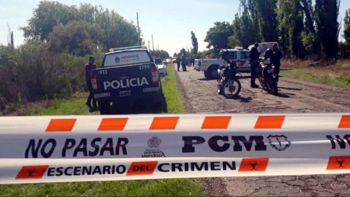 Femicidio en Mendoza: degolló a su ex en la calle y tiró el cuerpo a un barranco | Actualidad