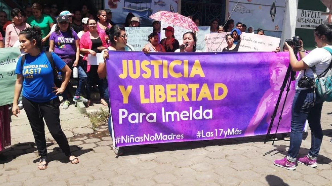 Su padrastro la violaba, quedó embarazada y ahora podría ir presa por un intento de aborto | Internacionales