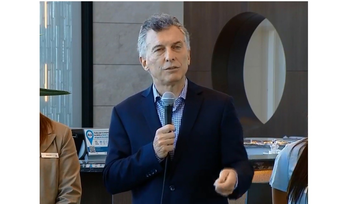 "No es justo que el 95% que no usan aviones tengan que pagar para que Aerolíneas funcione" | Política