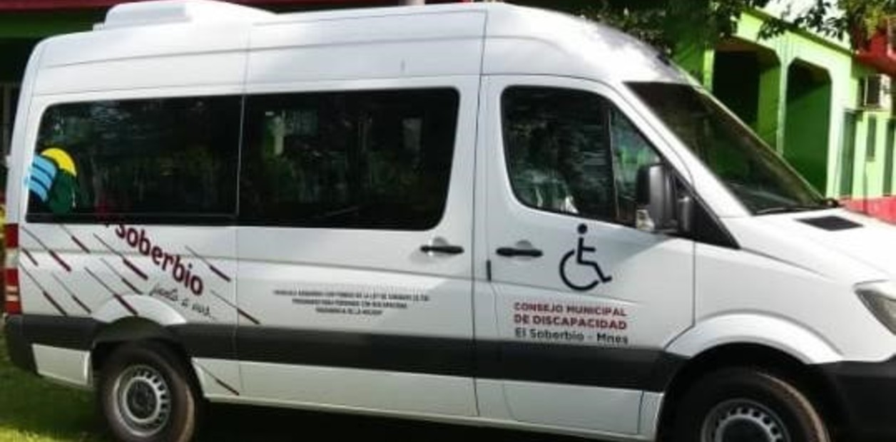 Un chofer se olvidó a un nene discapacitado en una combi durante tres horas | Actualidad