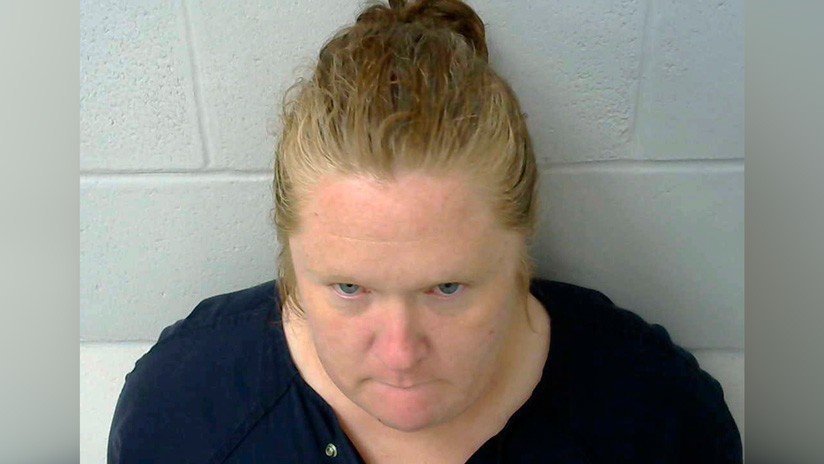 Una mujer mató a dos hijas mientras dormían y una tercera logró sacarle el arma | Internacionales