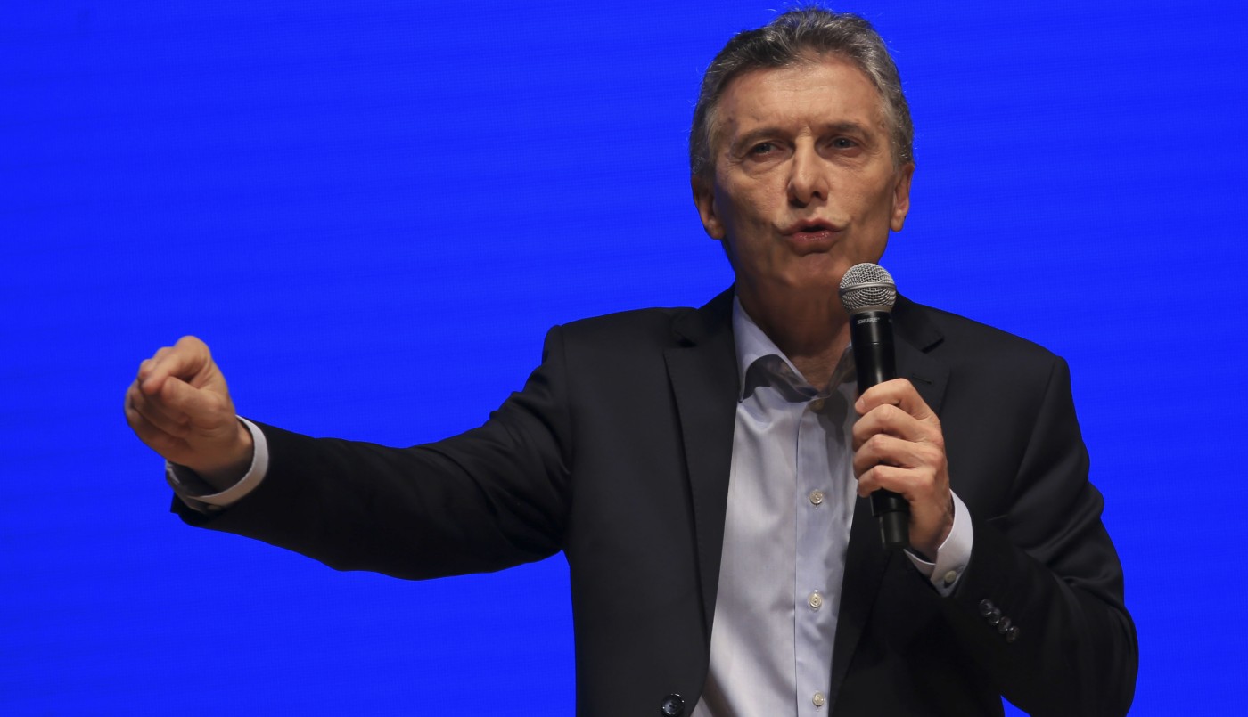 Macri contra Aerolíneas: "Con lo malgastado se podrían haber hecho obras para prevenir las inundaciones" | Política