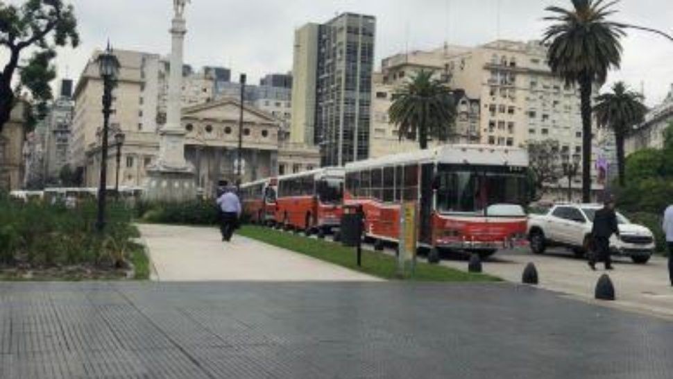 Varias líneas de colectivo se encuentran sin servicio por conflicto gremial | Actualidad