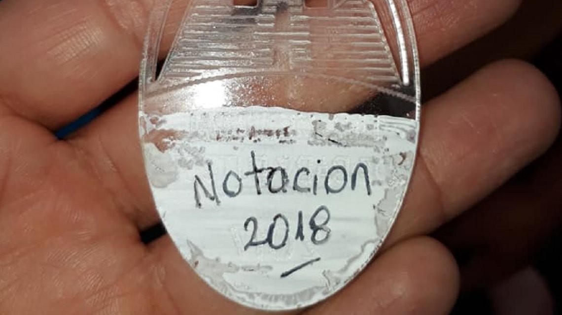 Entregaron medallas escritas con corrector líquido a nenes con discapacidad | Actualidad