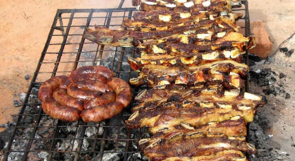 Policía arregló una coima con asado, cigarrillos y $ 1.300 | Actualidad