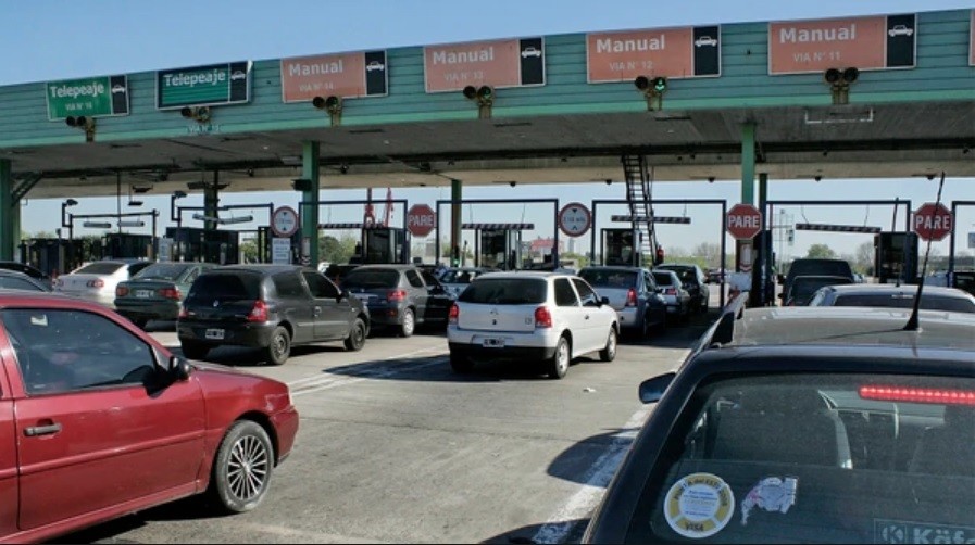 El Gobierno compensará a las concesionarias de peaje por la devaluación | Economía