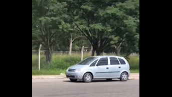 Indignación en Tucumán: llevaba a un perro muerto atado al auto | Redes