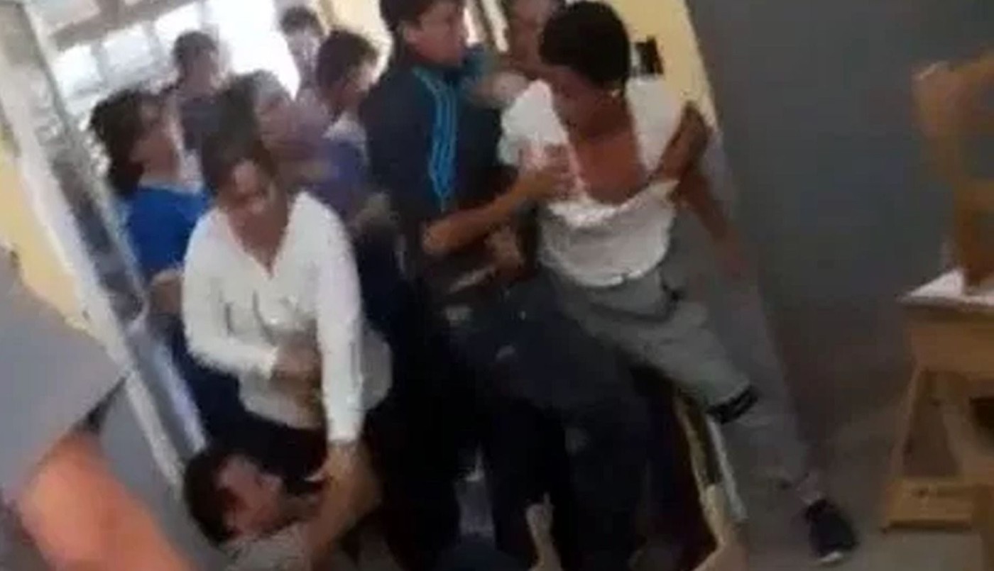 El profesor lo mando a marzo y le respondió con una patada en la cara | Actualidad