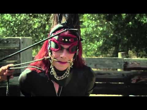 Se convirtió de hombre a mujer y ahora quiere ser un animal: "Tengo un caballo adentro de mí" | Curiosidades