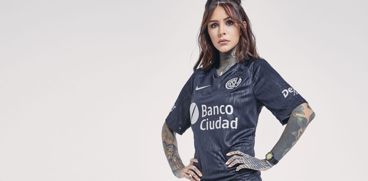 Cande cuerva: la hija de Tinelli presentó la nueva camiseta y mostró su tatuaje de San Lorenzo | Espectáculos