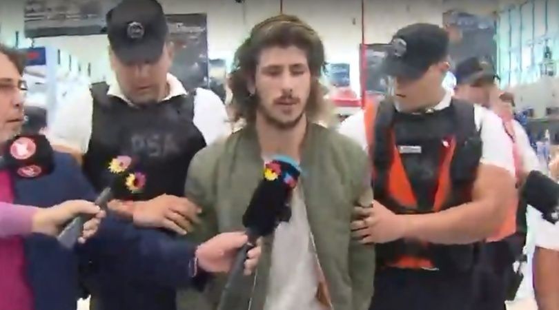 Antes del "llamen a mi vieja", Rodrigo Eguillor fue increpado por una mujer en Ezeiza | Actualidad