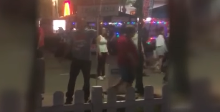 Fea la actitud: gritó durante horas en un festival infantil que "Papá Noel no existe" | Redes