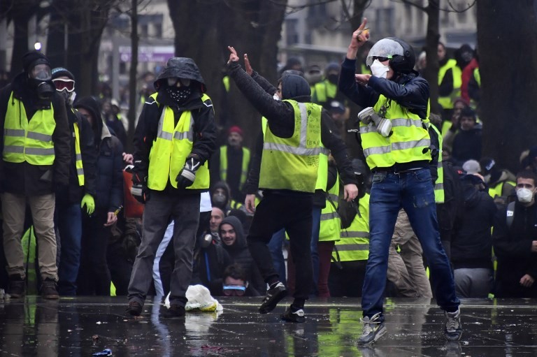 Tensión en París por otra marcha de "chalecos amarillos" | Internacionales
