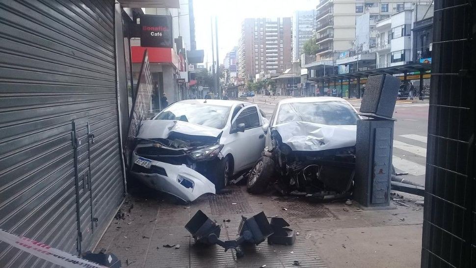 Choque múltiple en Cabildo: investigan si corrían una picada | Actualidad