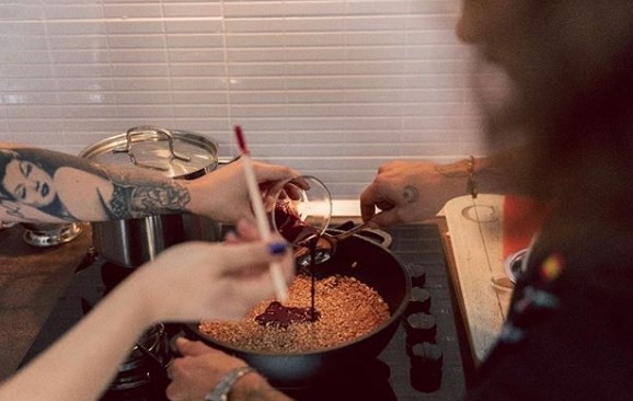 La increíble historia del joven español que prepara morcillas con sangre humana | Curiosidades