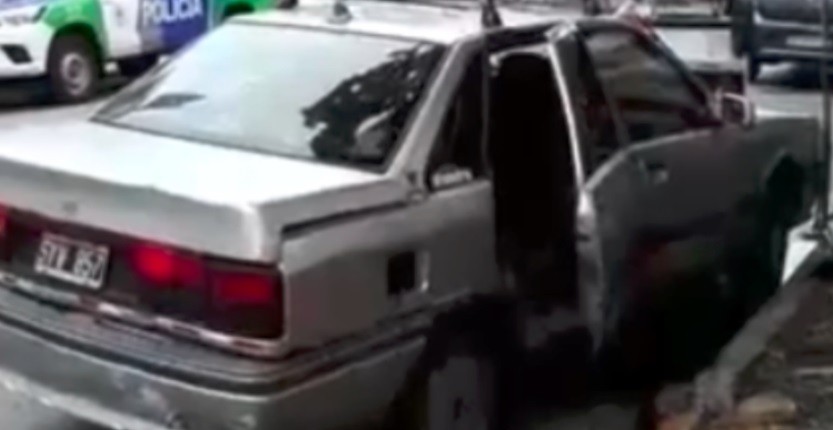Dejaron a su hijo encerrado en el auto y la policía lo rescató inconsciente | Actualidad