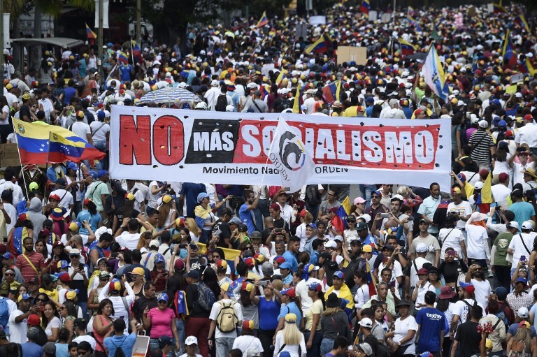 Venezuela, en la grieta: marchas a favor y en contra de Maduro en Caracas | Internacionales