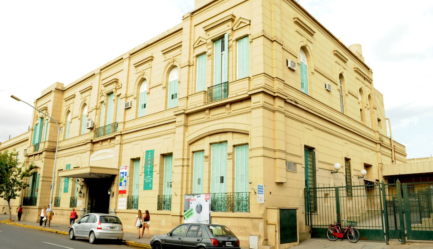 Santa Fe: llegó al hospital con su beba recién nacida muerta dentro de una caja de zapatos | Actualidad