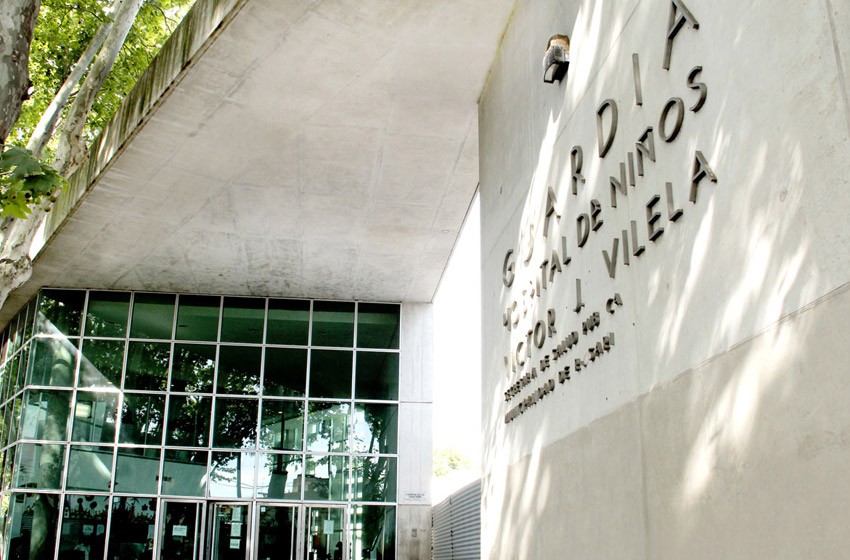 Murió una nena de 2 años que se volcó en el cuerpo una pava con agua hirviendo | Actualidad
