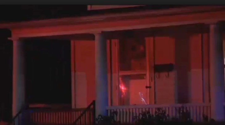 Se le cortó la luz, creyó prender una vela pero era dinamita: perdió parte de su mano izquierda | Curiosidades