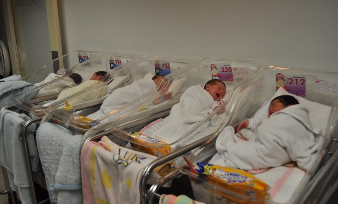 No planeaban tener más hijos, pero por un descuido tuvieron septillizos | Curiosidades