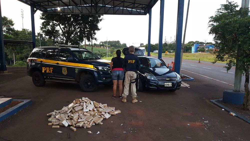 Detuvieron a una argentina que viajaba por Brasil con su hija y una carga de cien kilos de marihuana | Internacionales