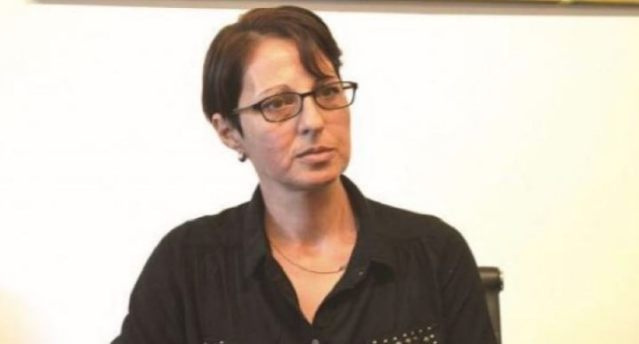 La historia de la mujer que trabaja de empleada doméstica, mientras espera para recibir una herencia millonaria | Actualidad