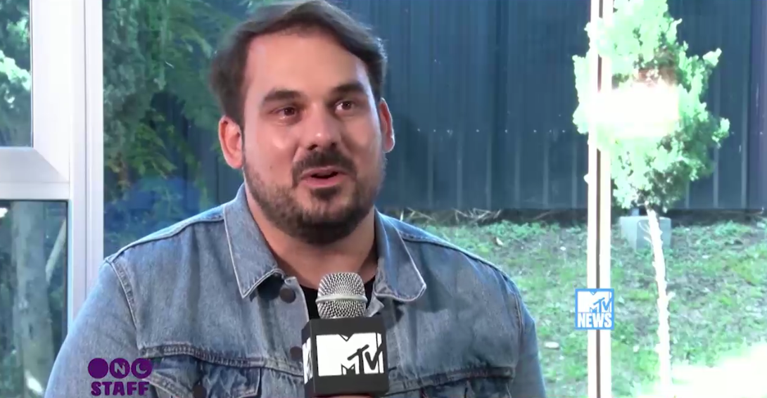 Bambi presenta su nueva canción, "Volver a casa" | MTV News