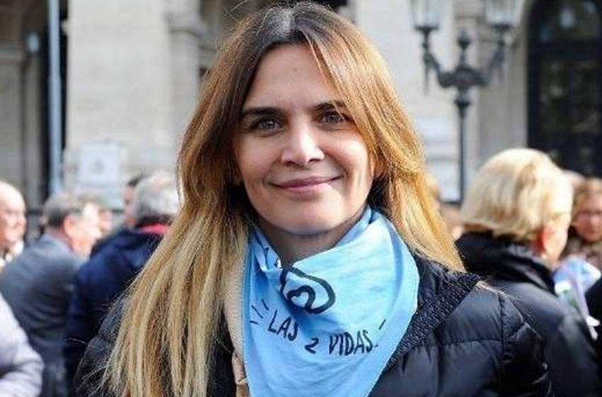 Video: militantes a favor del aborto increparon a Amalia Granata | Actualidad