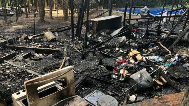 Murió un nene de cinco años al incendiarse un complejo de cabañas en Santa Fe | Actualidad