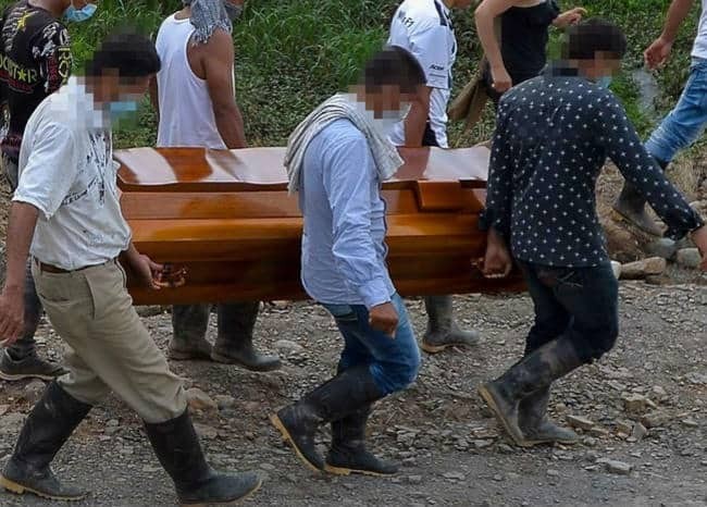 Desentierran a un hombre que llevaba 9 días muerto tras oírlo gritar en su tumba | Curiosidades
