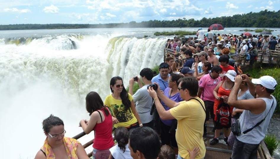 Armaron un puesto y vendían "alfajores locos" de mariuhana en las Cataratas | Actualidad
