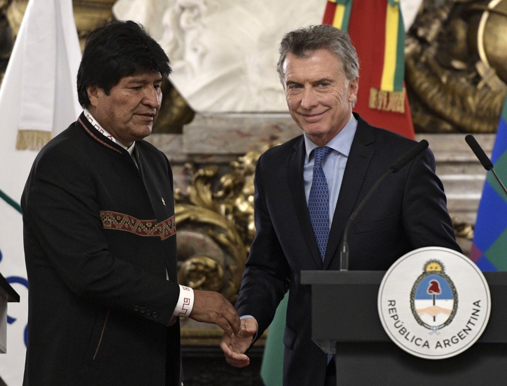 Macri y Morales avanzaron en integración energética, salud y la venta de aviones Pampa | Política