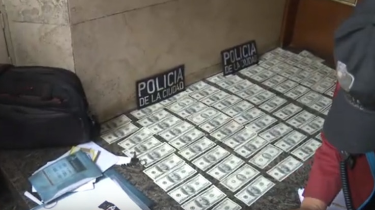 Estafa telefónica: engañó a una anciana para robarle dólares y lo detuvieron | Actualidad