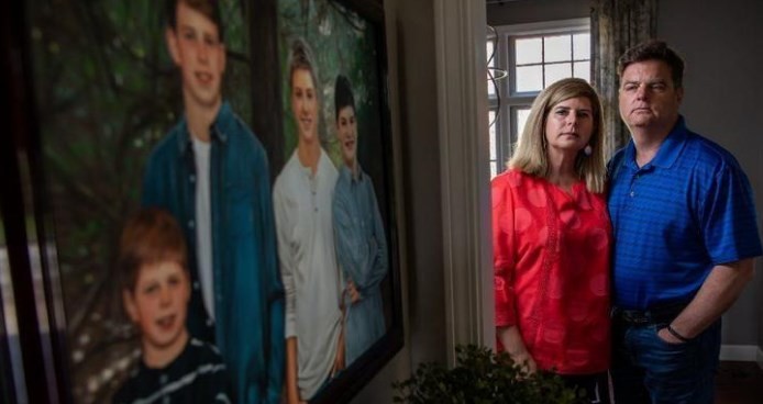 Halló a sus dos hijos en la cama muertos por sobredosis: ahora encabeza la lucha contra las drogas | Internacionales