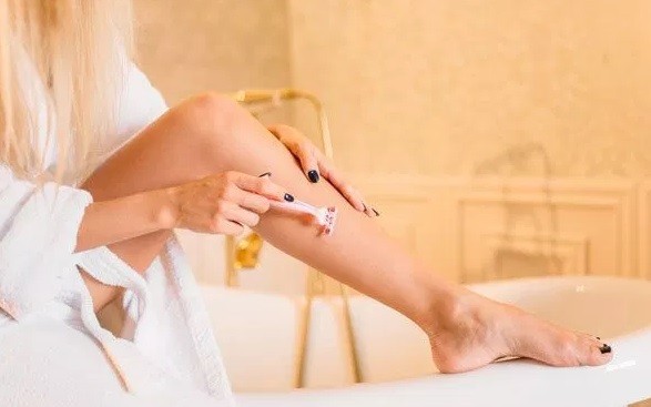 Impuesto rosa: por un mismo producto las mujeres pagan mucho más que los varones | Economía