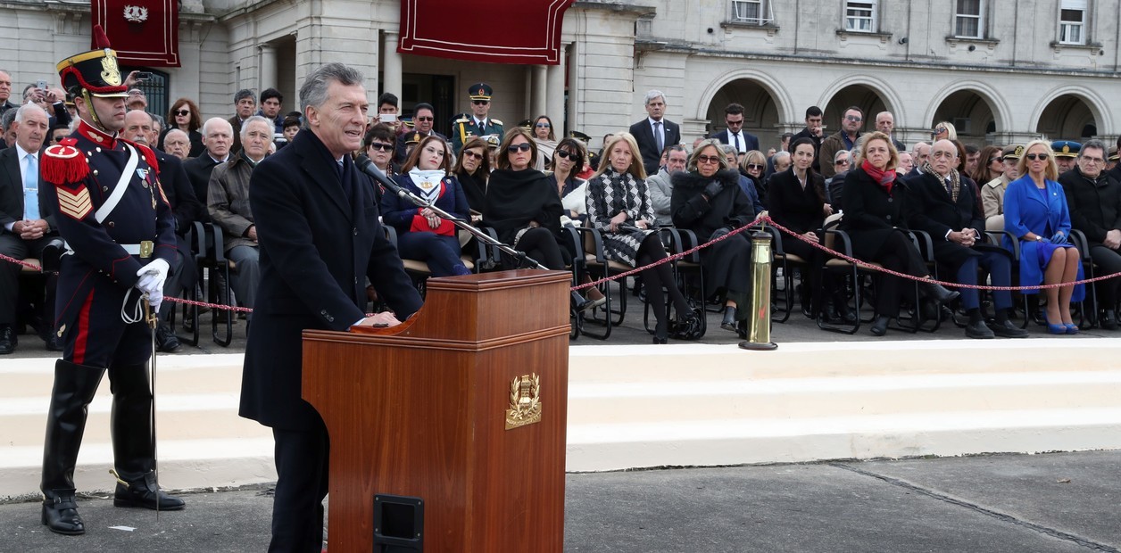 Mauricio Macri, en el acto por el Día del Ejército: “Tenemos que dejar atrás el pasado y mirar el futuro” | Política