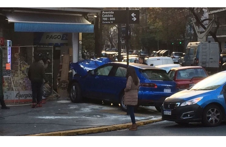 Un chico de 15 años estrelló un Porsche contra un kiosco en Palermo | Actualidad