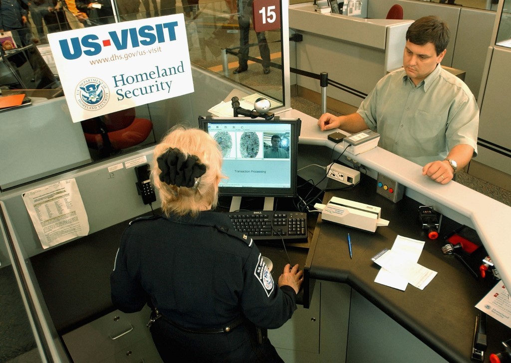 Avanza el "escrutinio extremo" de Trump: chequean redes sociales de turistas que soliciten visa | Actualidad