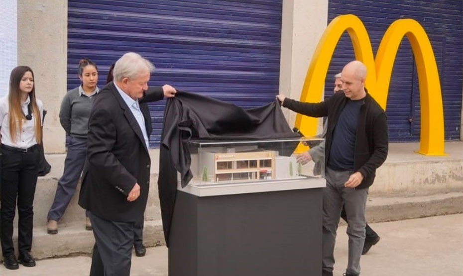 La hamburguesa más famosa desembarca en la Villa 31 | Economía