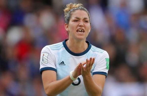 A pesar de que un codazo japonés le voló un diente, Aldana Cometti siguió jugando | Deportes