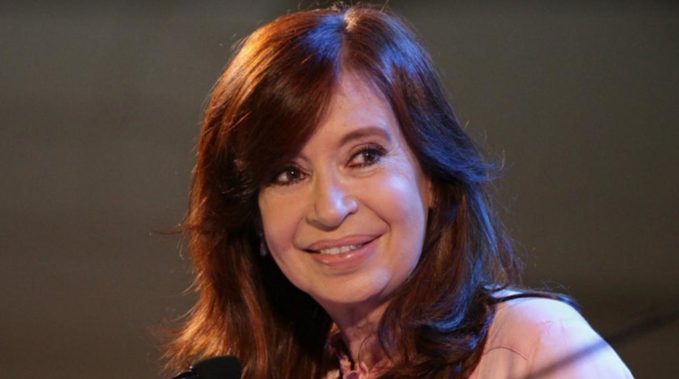 Cristina presentó su libro en Santiago del Estero: "Siento la necesidad de ayudar a terminar con esta catástrofe" | Política