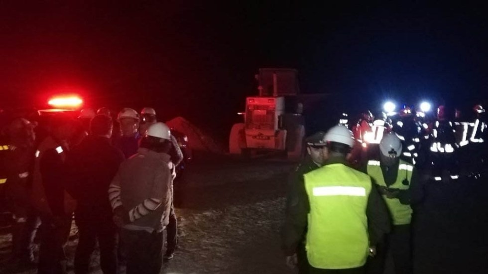 Tres obreros quedaron atrapados por un derrumbe en una mina de Chile | Internacionales