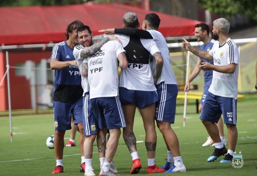 La clasificación a cuartos, el regalo a Messi en su cumpleaños 32 | Deportes