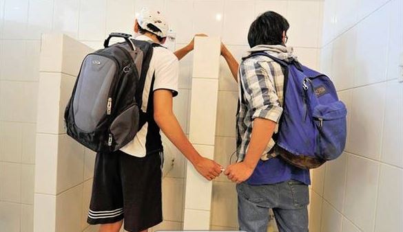 Un profesor cordobés, acusado de venderle "porros" a sus alumnos | Actualidad