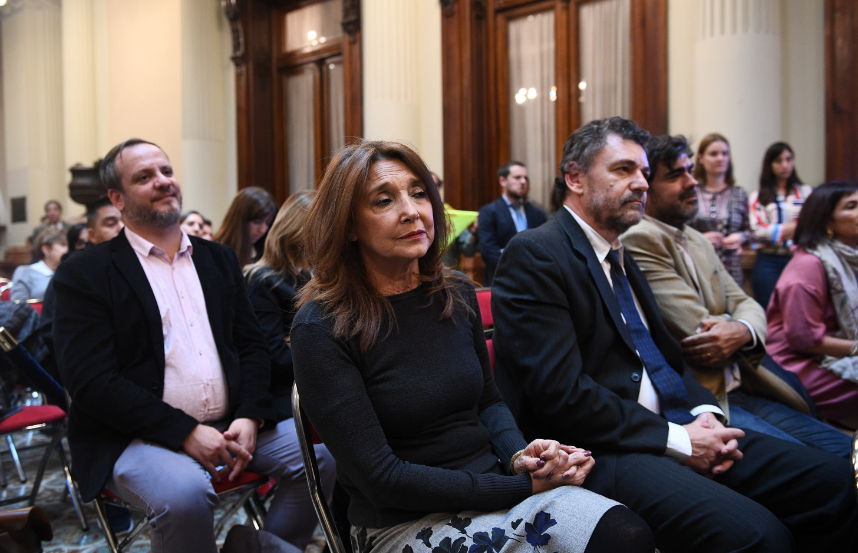 Tras 14 años, los diputados designaron a la defensora del niño | Política