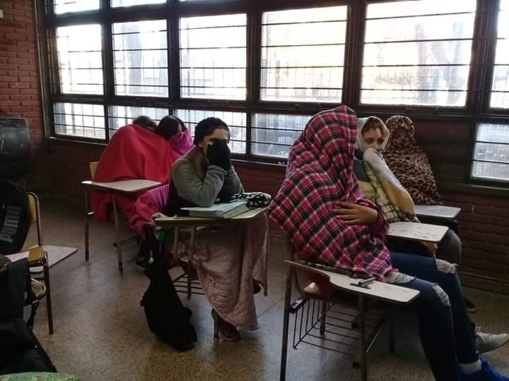En las escuelas se multiplican las quejas por falta de gas | Actualidad