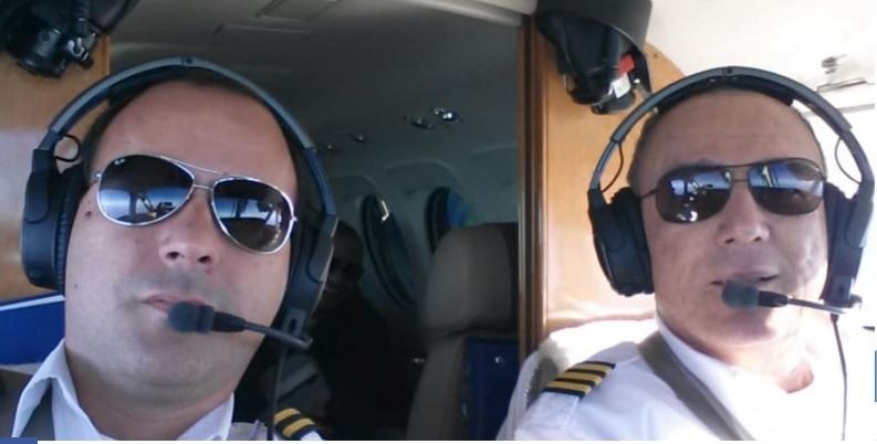 Un piloto murió en pleno vuelo y obligó a su copiloto a un aterrizaje de emergencia | Internacionales