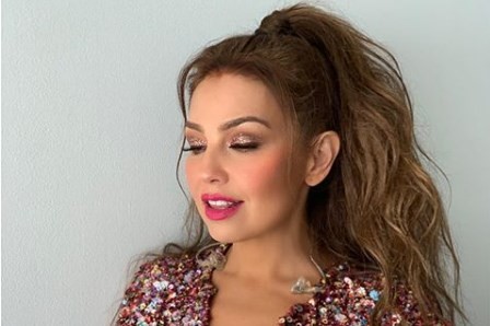 Video: el chapuzón de Thalía desde la altura de un yate de lujo | Espectáculos